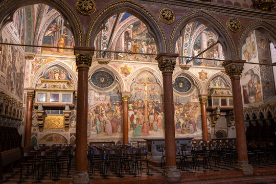 Interior of the Basilica of Saint Anthony with ornate altar, sculptures, and decorated vaulted ceilings in Padova, Italy 02.01.2026