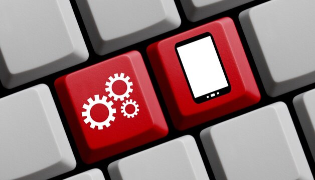 Computer Tastatur in rot: Synchronisierung mit dem Smartphone
