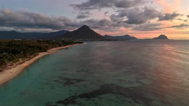 The description is the main text of the stock photo. It should be clear, concise, and appealing. The description should be between 150-250 words. Use active voice and avoid jargon