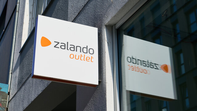 MANNHEIM, GERMANY - March 12th 2026 - Photo Of Zalando Outlet Storefront Retail Shopping Fashion Discounts Brand Loyalty Consumerism And Apparel Industry In Germany