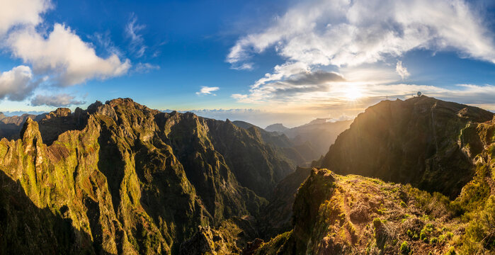 Sunrise over the mountains at Miradouro do Ninho da Manta Madeira