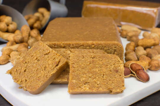 Brazilian peanut candy
