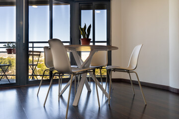 Espacio de comedor interior apartamento