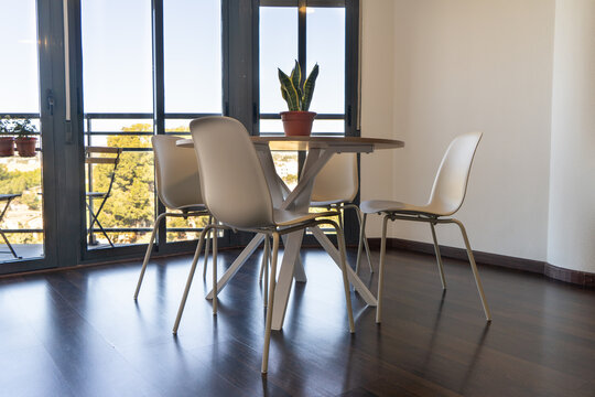 Espacio de comedor interior apartamento
