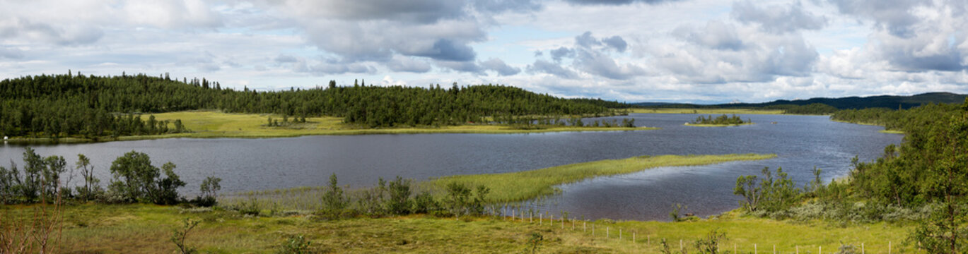 Lake Sebu-Rossjoen along road Lenningsvegen (Oppland, Norway)