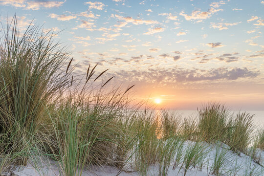 Traumhafter Sonnenuntergang am Ostseestrand