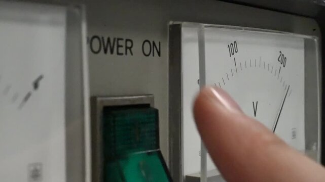 Switching on a laboratory power supply unit