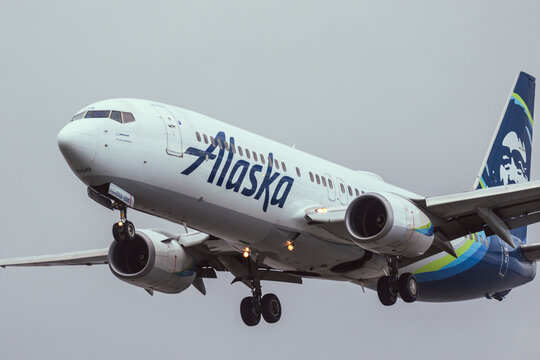 Close up of an Alaska Airlines 737 coming in to land in Anchorage, Alaska.