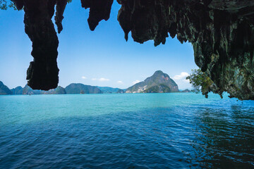 Fototapeta premium tropical islands on boat trip in the phang nga bay in thailand
