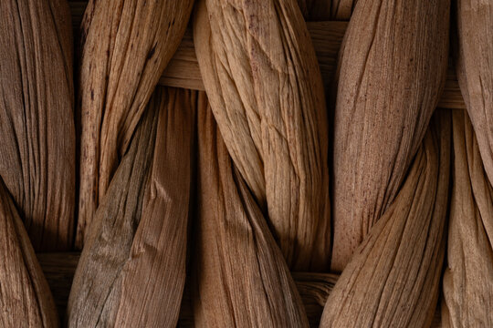 Textured wicker weave with water hyacinth fibers