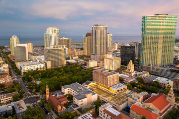 Naklejka premium St. Petersburg downtown skyline in Florida, USA. Mid-rise and high-rise buildings in American coastal city.