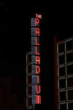 The Hollywood Palladium's neon sign