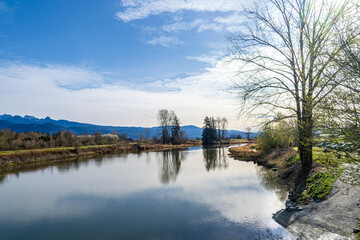 Obraz premium Scenic Alouette river landscape, BC Canada