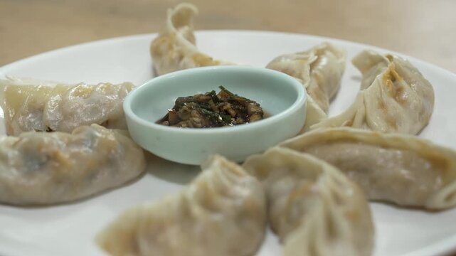 먹을것, 식사, 고기, 식당, 야채, 요리, 점심, 맛있는, 레스토랑, 미식가, 간식, 만두, 그릇, 소스, 아침 식사, 전통