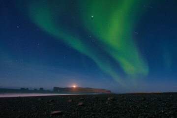 Zorza polarna nad półwyspem Dyrhólaey © Krzysiek Cegiełka