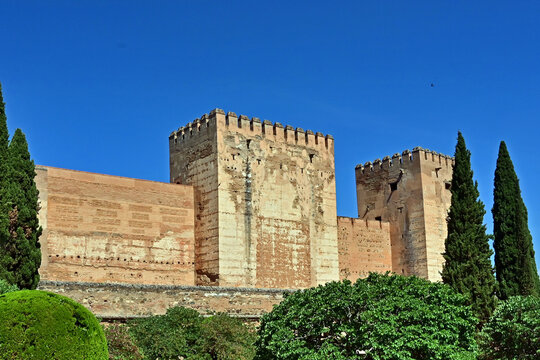 Granada, Le mura fortificate del castello Alcazaba dell'Alhambra, Andalusia, Spagna