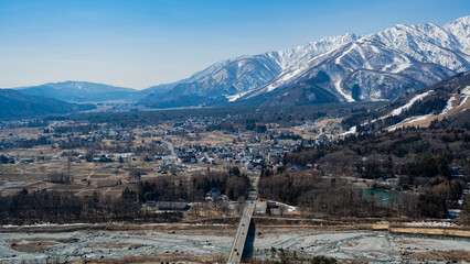 北アルプスの山並み　長野県白馬村 © RATM