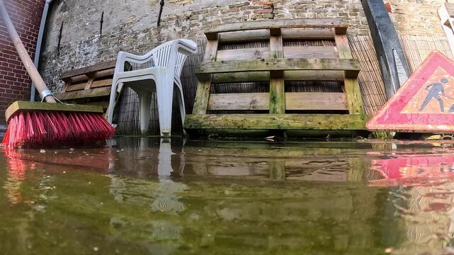 Video scrubbing deck up close.