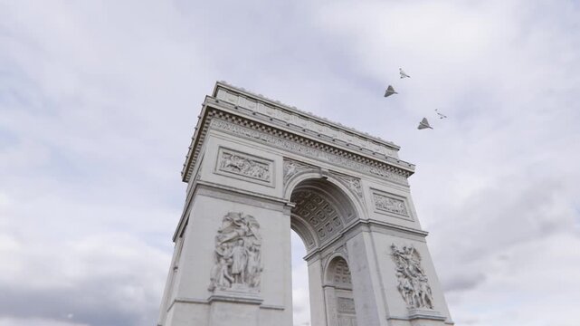 Shahed Drones Flying Around Arc de Triomphe | Shahed Drones in Sky captured | Aming a Shaded drone in sky