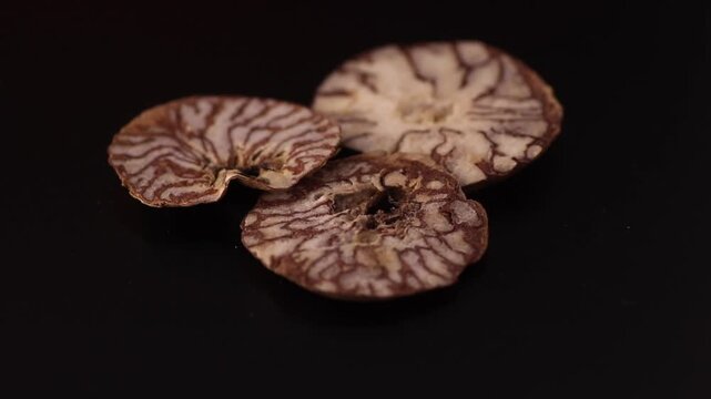 areca catechu - Betel Nut slice