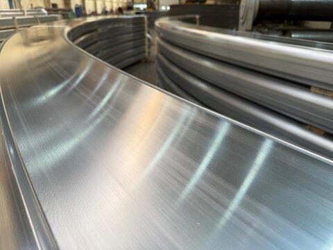 Curved aluminum profiles