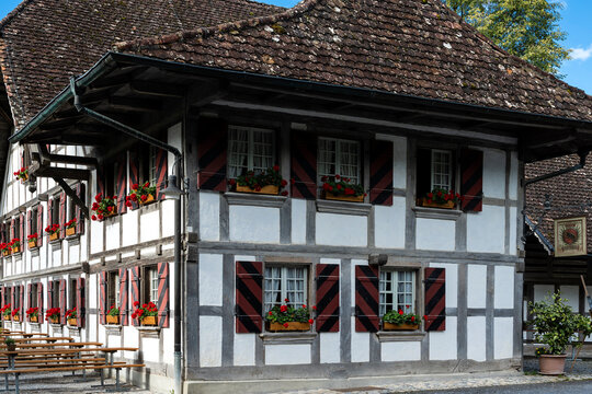 Ehemaliges Bauernhaus mit Wirtsstube in Ballenberg