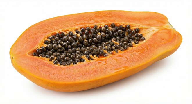 Metade de mam&atilde;o fresco e suculento com sementes pretas isolado no fundo branco