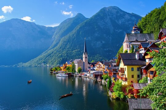 Hallstatt, Austria - beautiful view on the famous Austrian Alpine town.