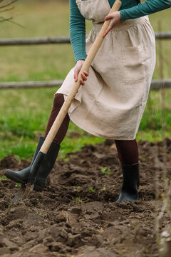 Gardening in action: cultivating the earth with care