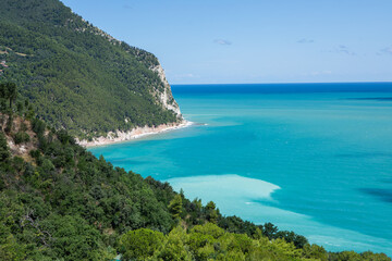 Obraz premium Adriatic Sea Coast in Italy’s Marche Region, Crystal Clear Water and Pristine Beaches, Scenic Italian Seaside Vacation in Southern Europe, Summer Travel Destination, Coastal Landscape, Relaxing Holida