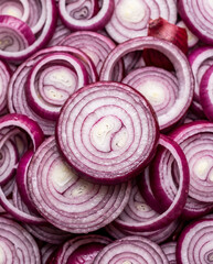 Obraz premium Close-up detail of onion slices. Healthy and varied food