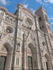 Fototapeta premium Florence Cathedral facade with intricate marble details, Santa Maria del Fiore Duomo architecture in Italy