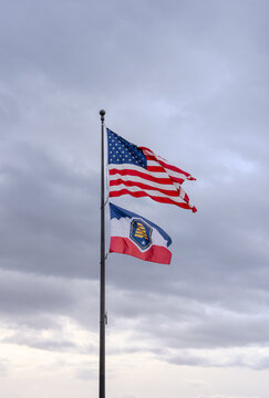 united states and Utah state flag