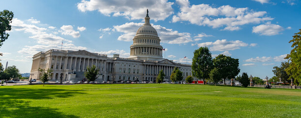 Fototapeta premium Architecture view on dome with column. Famous Capitol in Washington DC. Washington DC landmark. Senate and House in Washington DC. Capitol dome panorama