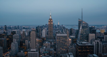 Obraz premium urban skyline panorama featuring modern skyscrapers and dense cityscape