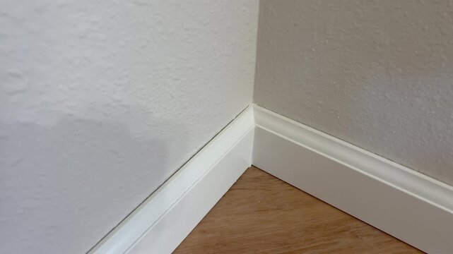 Finished Baseboard Corner Without Visible Seams