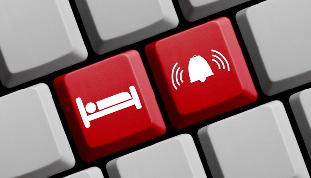 Computer Tastatur in rot: Weckerklingeln