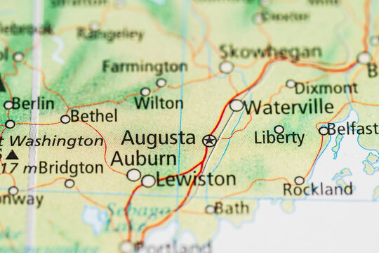 Atlas map close up featuring Augusta Auburn and Waterville.