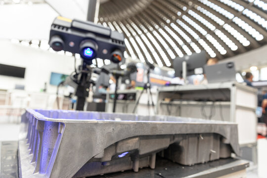 3D quality control inspection of an automotive vehicle part in modern manufacturing