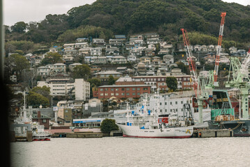 長崎市の街並み風景 © An artisan