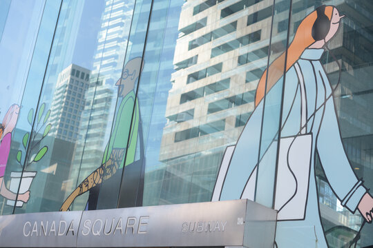 exterior of entrance to Canada Square, a business centre, located at 2200 Yonge St, Toronto
