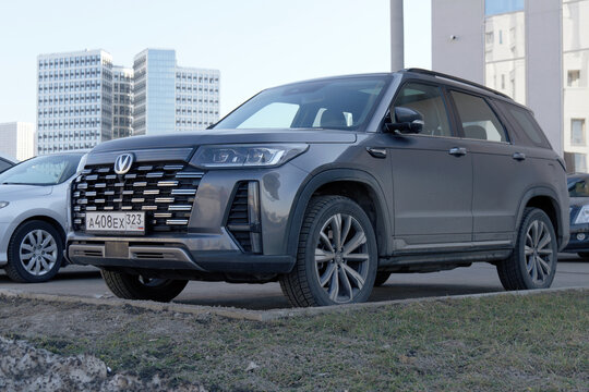 Changan CS95 Plus SUV parked in urban area