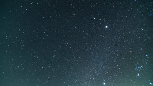 オリオン座と天の川　タイムラプス　冬の大三角形