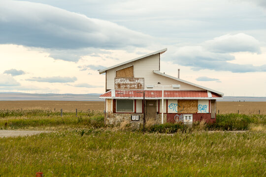 Canada, Alberta, Cardston.  Abandoned Gas Station in southern Alberta.