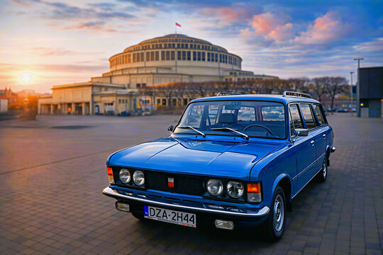 Fiat 125p kombi, 1981, niebieski z PRL