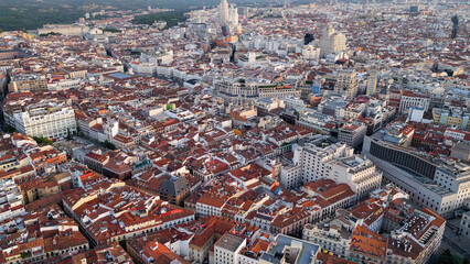 Obraz premium Aerial panorama view of the old town and city Madrid in Spain on a sunny summer morning