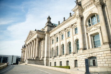 Obraz premium Reichstagsgebäude in Berlin – historische Architektur, Politik und deutsche Demokratie