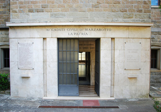 L'esterno del Sacrario di Marzabotto in provincia di Bologna, Emilia-Romagna, Italia.