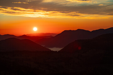 Obraz premium Sunrise over the mountains