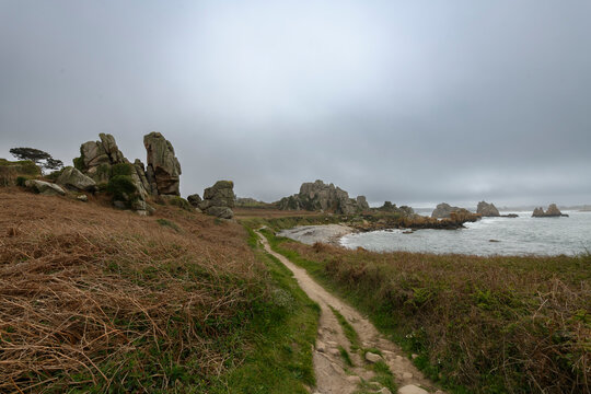 Magnifique paysage de la c&ocirc;te bretonne - Plougrescant Bretagne France